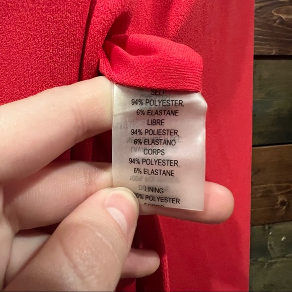 Red Fitted Slit One Shoulder Sleeveless Maxi Formal Dress | Vince Camuto - Picture 6 of 8